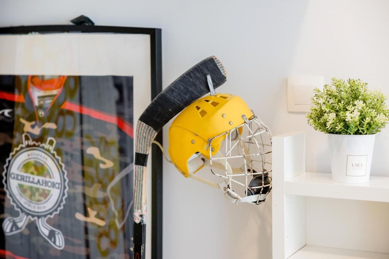 Live Like A Local At The Rustic Hockey Hut Apartment บูดาเปสต์ ภายนอก รูปภาพ